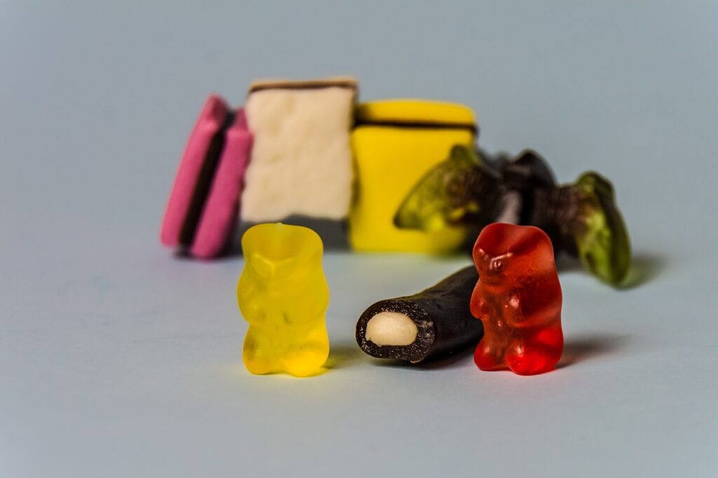 fruit gum, liquorice, gummy bear-490084.jpg